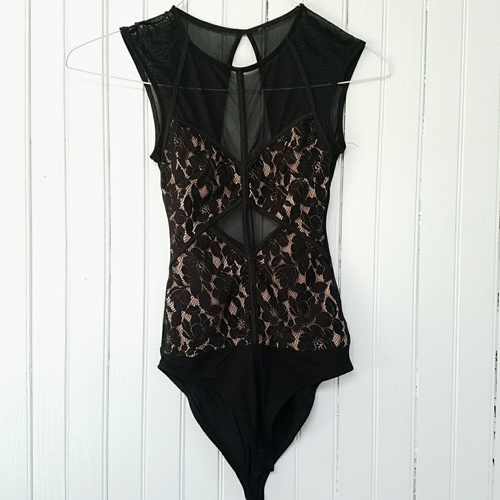 🖤Mesh and lace bodysuit🖤